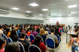Merendeiras da Rede Municipal participam de capacitação para aprimorar preparo e qualidade da alimentação escolar