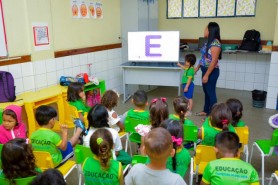 COMUNICADO - Prefeitura convoca professores, assistentes de aluno e outros profissionais da educação aprovados em seletivos