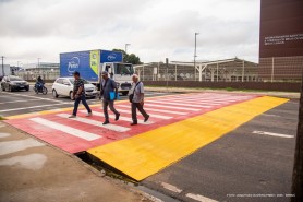 Faixas elevadas - Estruturas instaladas em vias movimentadas ajudam a organizar o trânsito e proteger pedestres