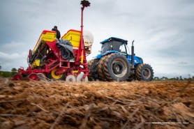 Prefeitura de Boa Vista impulsiona plantio de soja com apoio técnico, máquinas e implementos