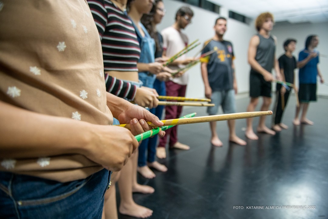 “OFICINA DE RITMOS” - Alunos da Oficina de Teatro para Adultos da Prefeitura de Boa Vista participam de atividade especial