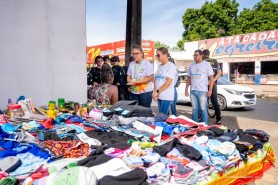 CALÇADA LIVRE - Guarda Municipal orienta ambulantes durante as festas de fim de ano
