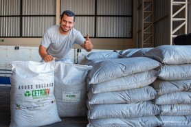 Adubo orgânico produzido pela Prefeitura de Boa Vista impulsiona a agricultura familiar