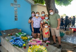 Cemitério Nossa Senhora da Conceição recebe visitantes neste Dia de Finados