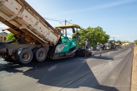 Avenida João Alencar recebe asfalto novo e sinalização