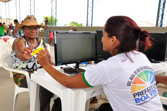 Prefeitura de Boa Vista promove ação para beneficiários do Bolsa Família