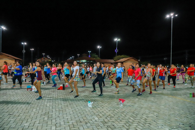 Academia Aberta - Penúltimo aulão de 2018 reúne mais de 200 pessoas na Praça Velia Coutinho   