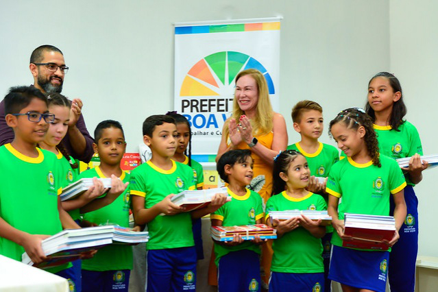 Convite - Escolas municipais recebem novos materiais didáticos e itens esportivos nesta terça-feira