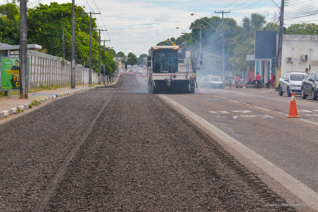Prefeitura inicia reconstrução asfáltica da avenida Mário Homem de Melo