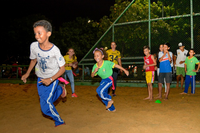 Esporte Noite Adentro:  Futebol Americano desperta paixão em crianças e adolescentes 