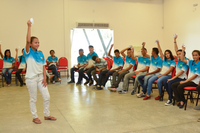 Rumo Certo - Integrantes se reúnem e compartilham experiências sobre mercado de trabalho