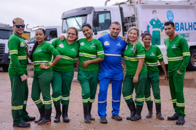 “Os verdinhos” Garis de Boa Vista fazem sucesso nas redes sociais e conscientizam moradores