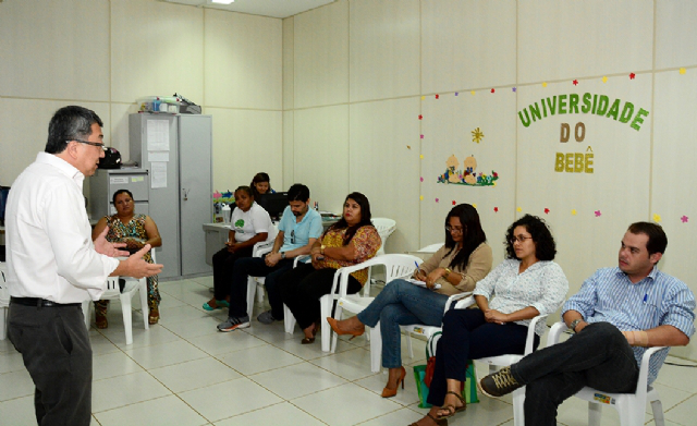 Família que Acolhe: Programa recebe médicos especialistas em parto para capacitar servidores