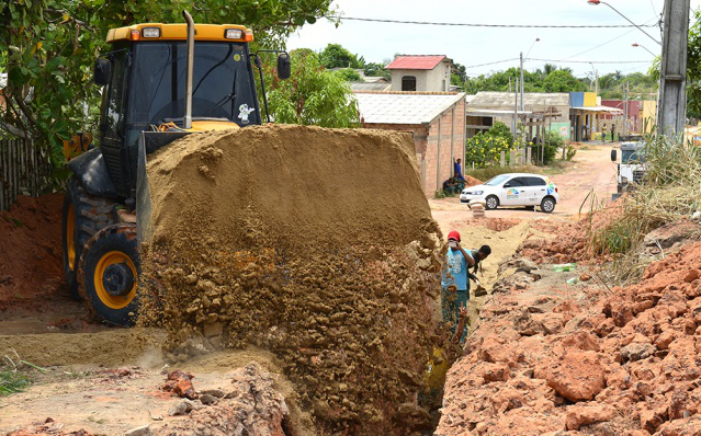 Moradores do Monte das Oliveiras comemoram a chegada de serviços de infraestrutura