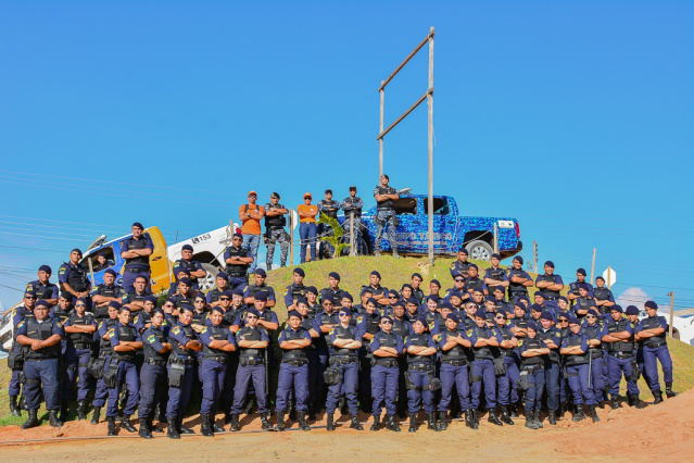 Alunos da Guarda Municipal recebem instruções sobre veículos 4x4 em situação de emergência