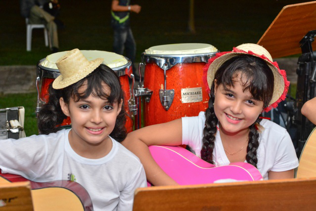 Arraial do Instituto Boa Vista de Música leva famílias à Praça do Mirandinha