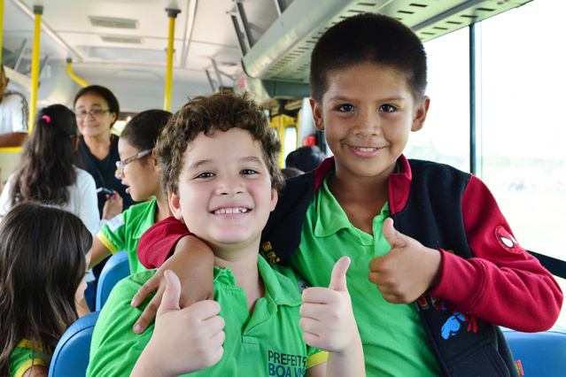 Alunos de escola municipal fazem passeio para conhecer melhor Boa Vista