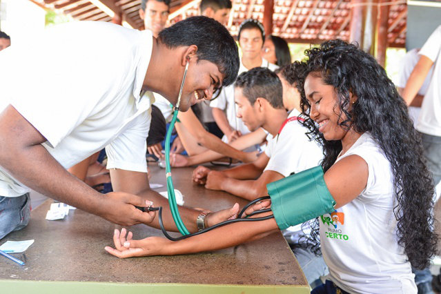 Jovens do Rumo Certo recebem atendimentos médicos
