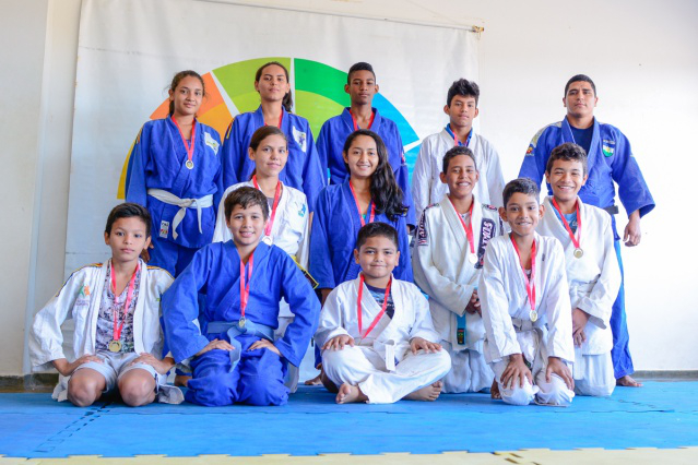 Alunos de judô e boxe da Escolinha de Esportes encerram treinos do ano nesta quinta-feira
