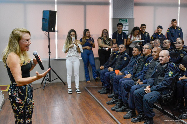 Prefeita Teresa entrega equipamentos e veículos para a Guarda Civil em Boa Vista
