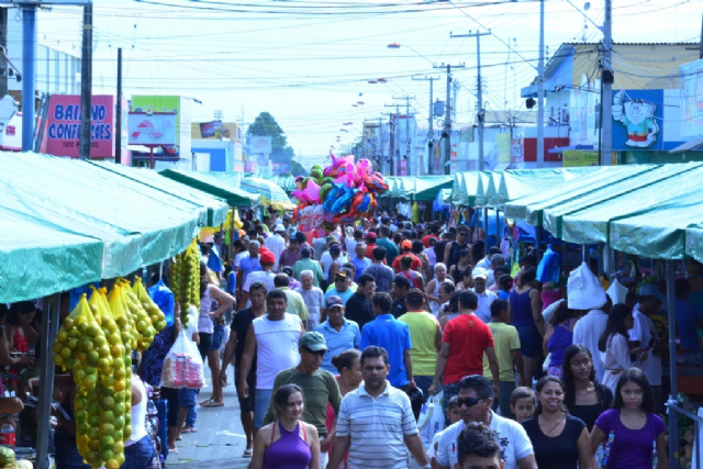 Comerciantes aprovam padronização da Feira do Garimpeiro