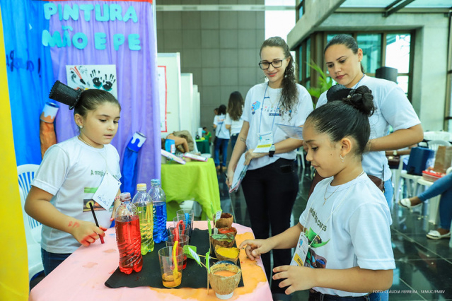 Mais de 600 alunos da rede municipal de ensino participam da 1ª Feira de Iniciação Científica de Boa Vista