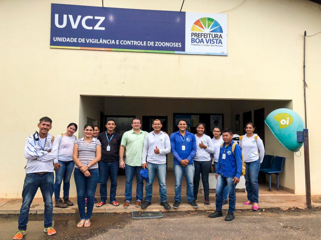 Zoonoses: Profissionais são capacitados em técnicas de vacinação em animais
