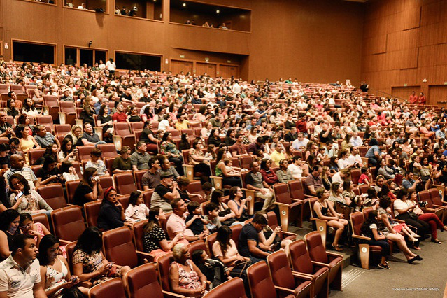 O Rei Leão - Mais de 850 pessoas prestigiam espetáculo no Teatro Municipal 