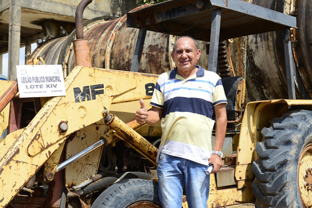 Leilão público arrecada mais de 40 mil reais para o município
