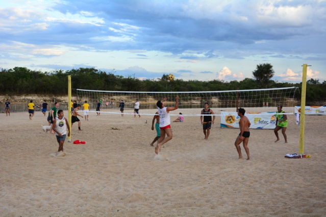 Jogos de Verão: Modalidades esportivas são atrações em praias e praças da cidade