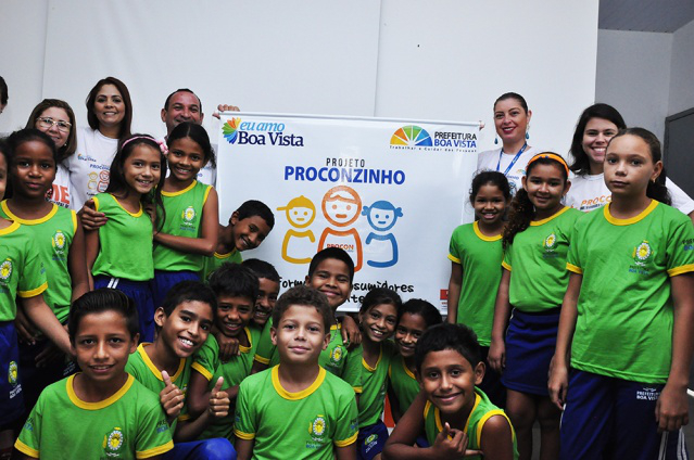 Semana do Consumidor se encerra com projeto Proconzinho