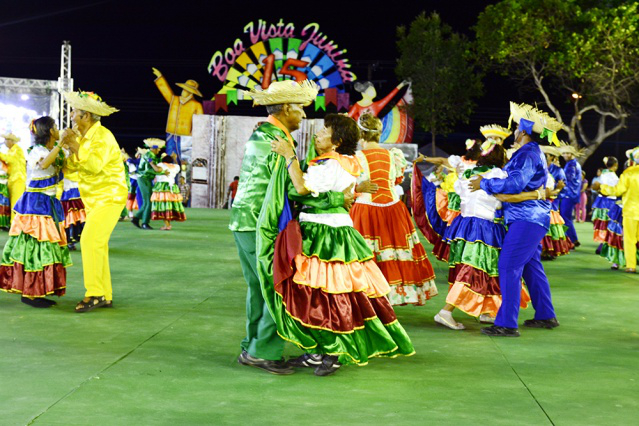 Cabelos de Prata: apresentação de quadrilha emociona público presente