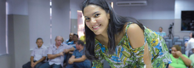 Moradores recebem primeiros títulos definitivos de 2016