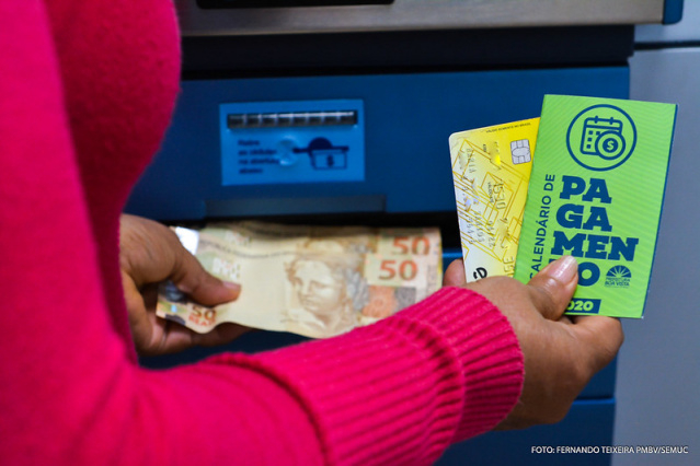 Comunicado -  Primeira parcela do 13º salário dos servidores municipais já está na conta