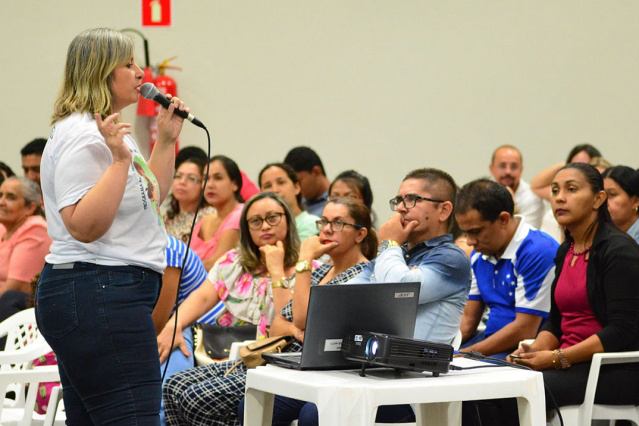 Professores municipais passam por treinamento sobre Robótica Educacional  