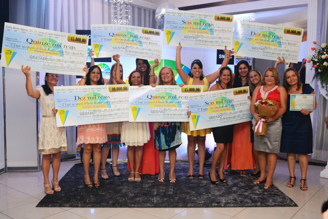 Prêmio Delacir: Servidores das escolas municipais recebem 14º salário