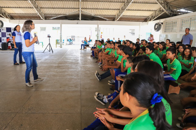 Programa “TCERR e a Cidadania” é apresentado aos alunos da Escola Laucides de Oliveira