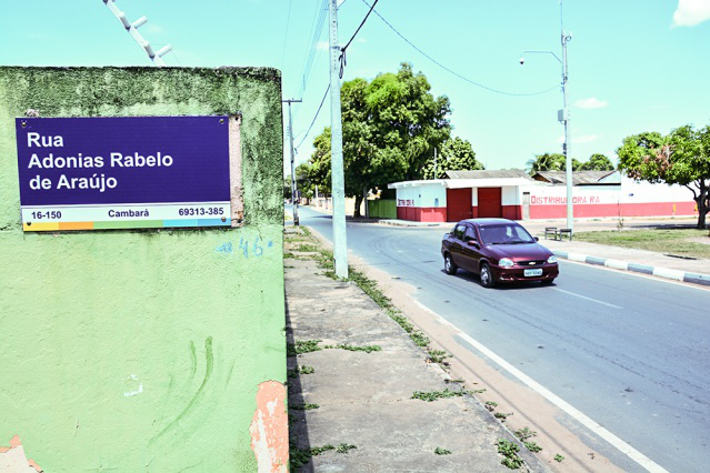 Prefeitura já instalou placas de identificação padrão em 40% dos bairros