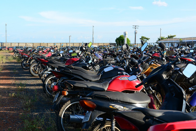 SMTRAN - carros e motos apreendidos em blitz serão leiloados