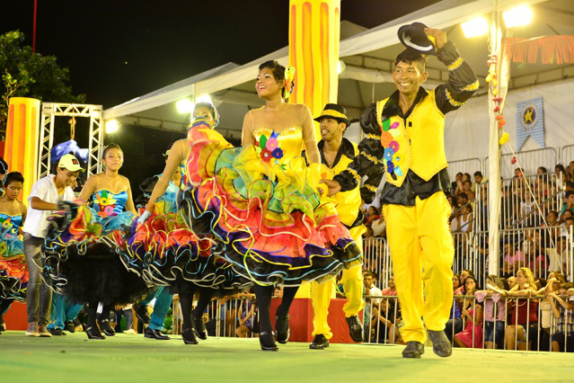 Apresentações de quadrilhas continuam nesta quinta-feira no Boa Vista Junina