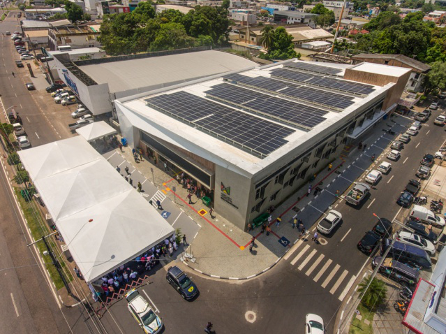 Estrutura nova e moderna encanta visitantes do Mercado Municipal São Francisco
