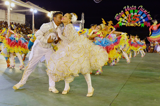 Campeãs do Boa Vista Junina recebem premiação na última noite de programação