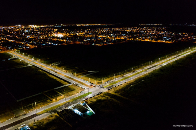 Prefeita Teresa Surita entrega iluminação de mais duas Avenidas na capital