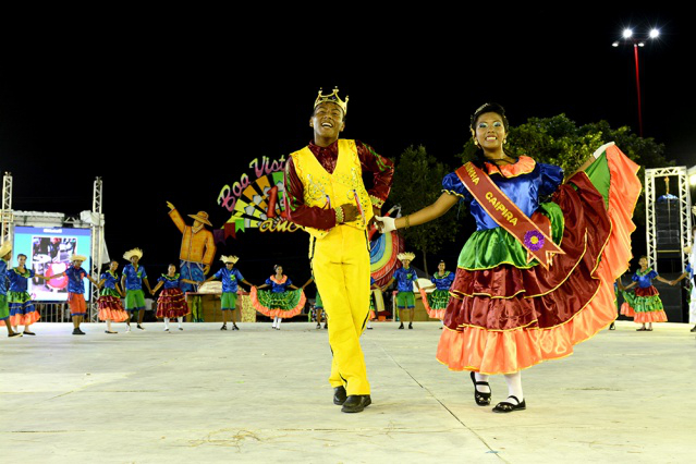 Jovens do Projeto Conviver brilham no tablado do Boa Vista Junina