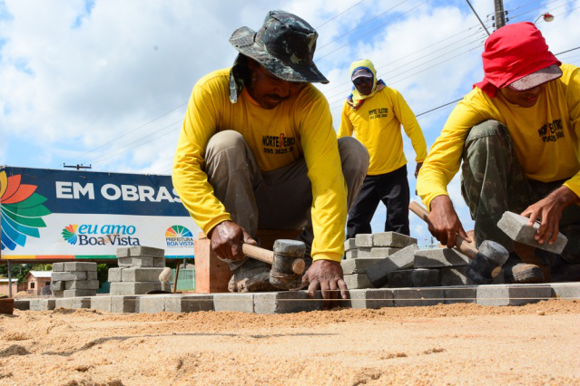 Obras de infraestrutura da Prefeitura geram emprego e renda
