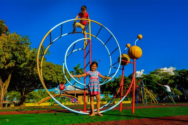 Convite -  Prefeita Teresa entrega nova praça no Complexo Ayrton Senna