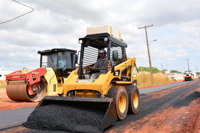 Asfaltamento em ruas do bairro Centenário resolve problema antigo de moradores