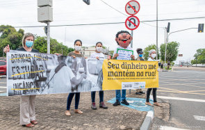 “Seu dinheiro me mantém na rua” - Campanha da prefeitura alerta sobre exploração do trabalho infantil nas ruas