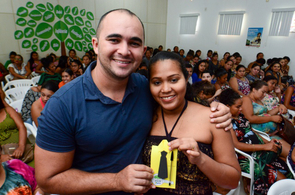FQA - Pais aprendem a importância do vínculo familiar desde a gestação  