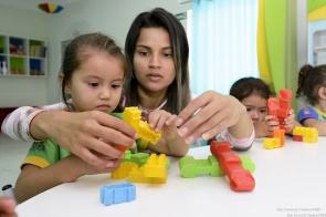Dia Mundial da Infância - Prefeitura já capacitou cerca de 5 mil servidores para cuidar da primeira infância